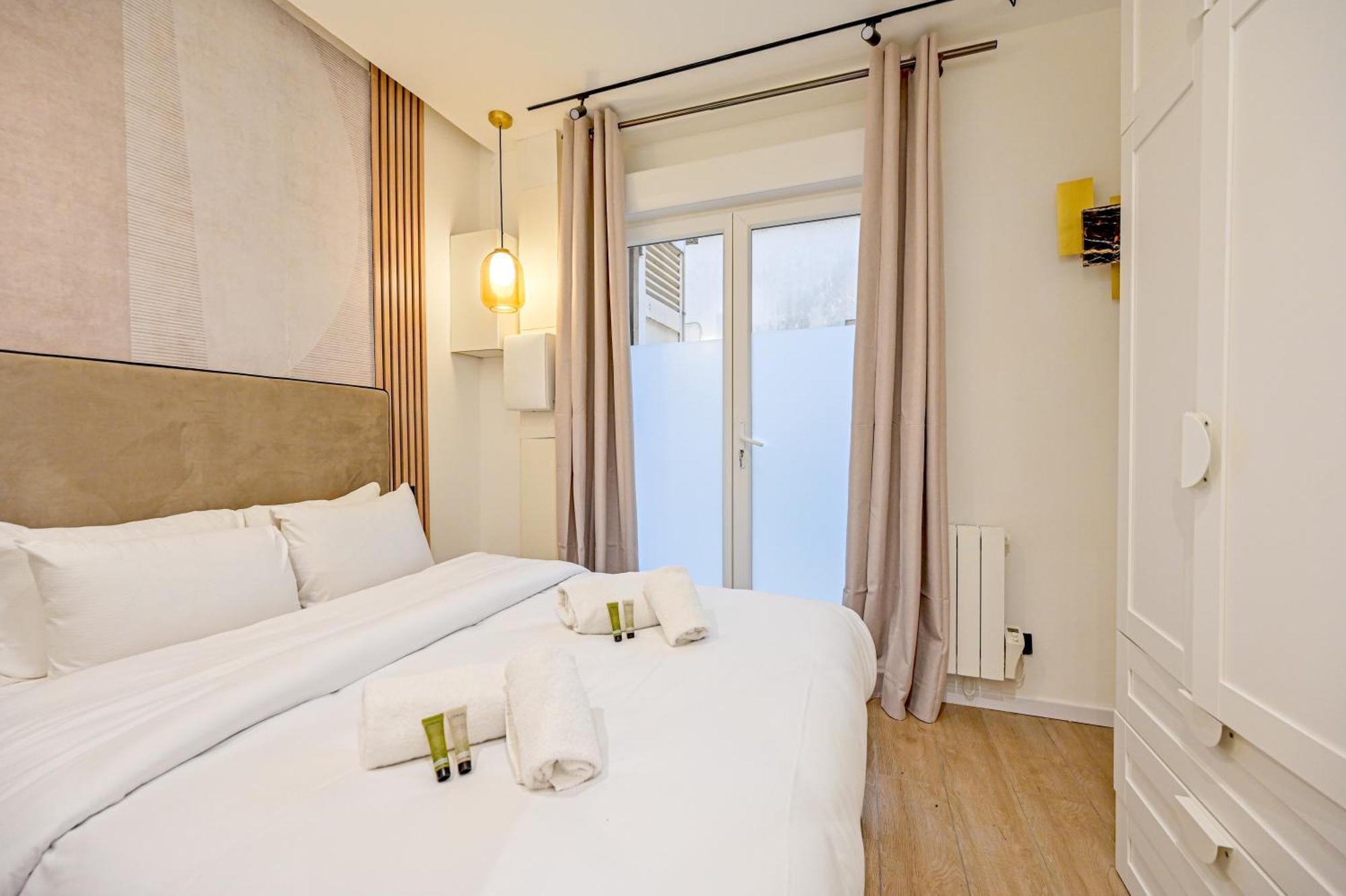 Relax In A Stylish Flat In Montmartre Apartment Paris Luaran gambar