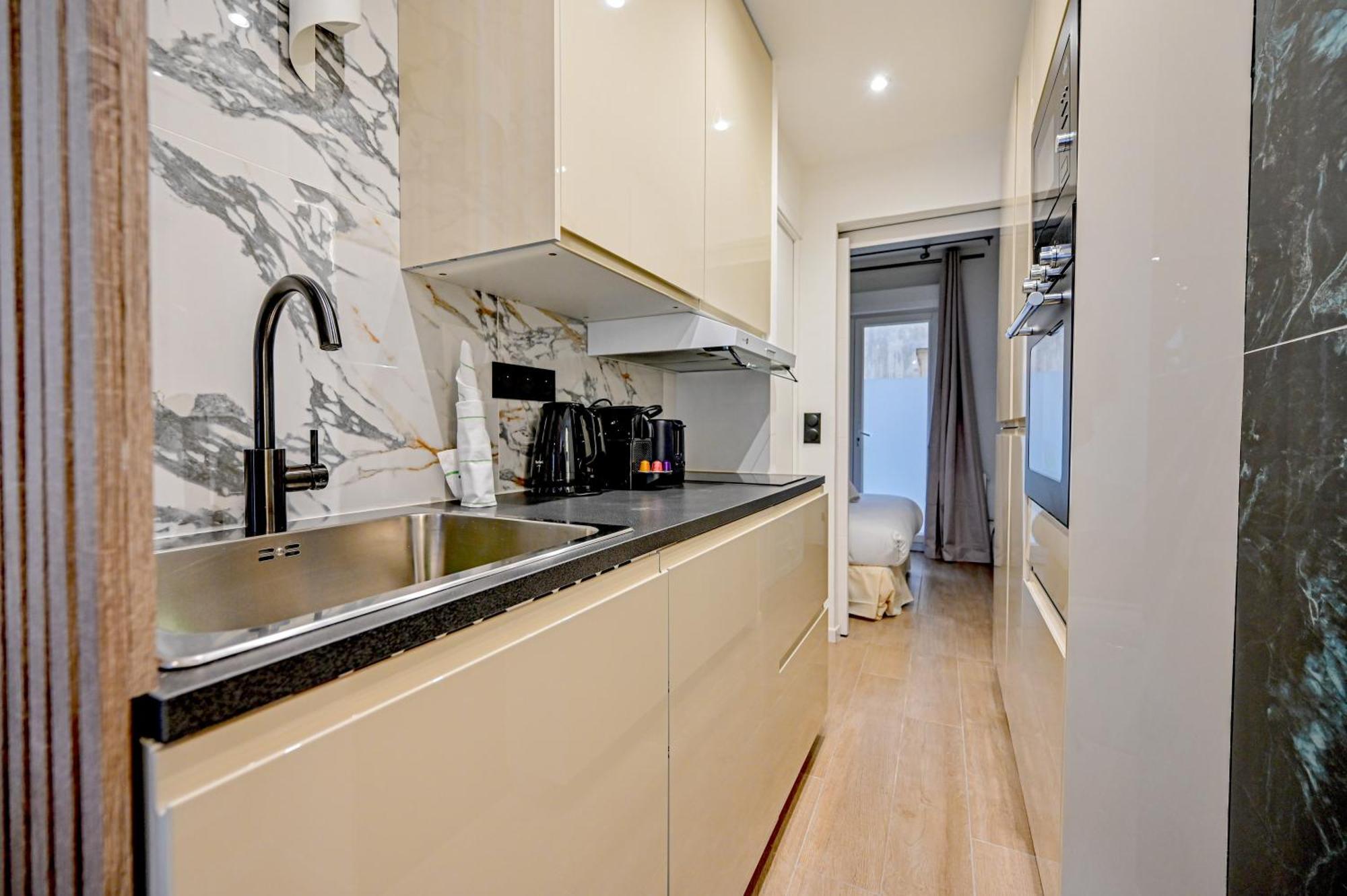 Relax In A Stylish Flat In Montmartre Apartment Paris Luaran gambar